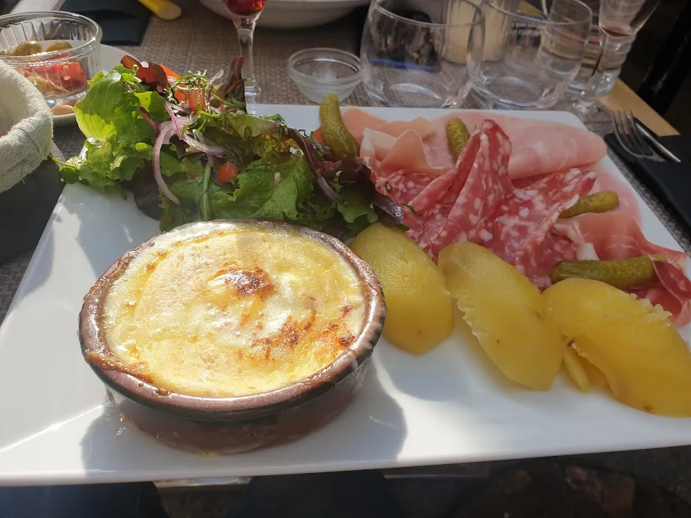 Saint Félicien Gratiné